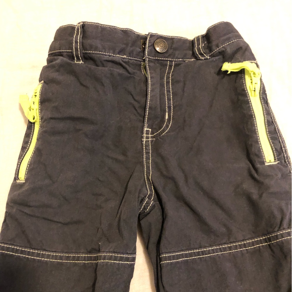 Mini Boden boys lined gray cargo pants, adjustable waistband, zipper, size 6